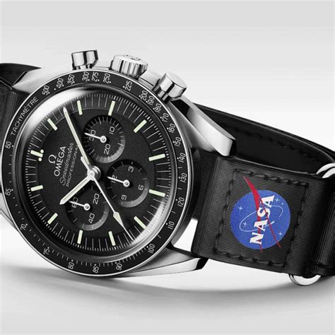 omega speedmaster moonwatch bracelet.